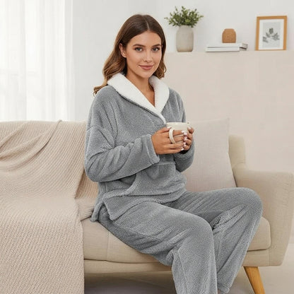Soft Women’s Winter Pyjamas – Cozy Fleece 2 Piece Loungewear