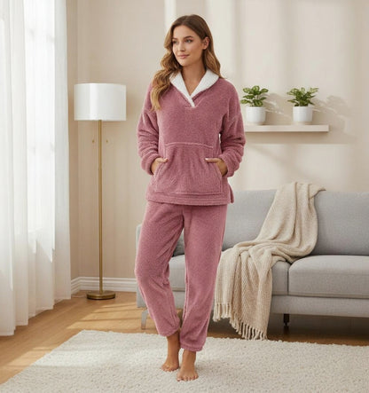 Soft Women’s Winter Pyjamas – Cozy Fleece 2 Piece Loungewear